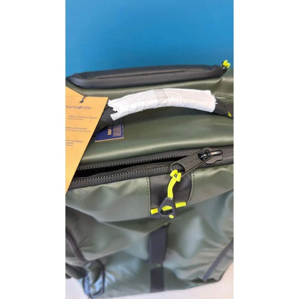 Samsonite Paradiver Light 67/24 Wheeled Duffle Bag Jungle Green 157003-1466